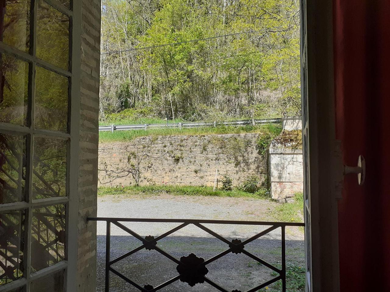 Le Moulin De Saleth Hotel Saint-Antonin Ruang foto